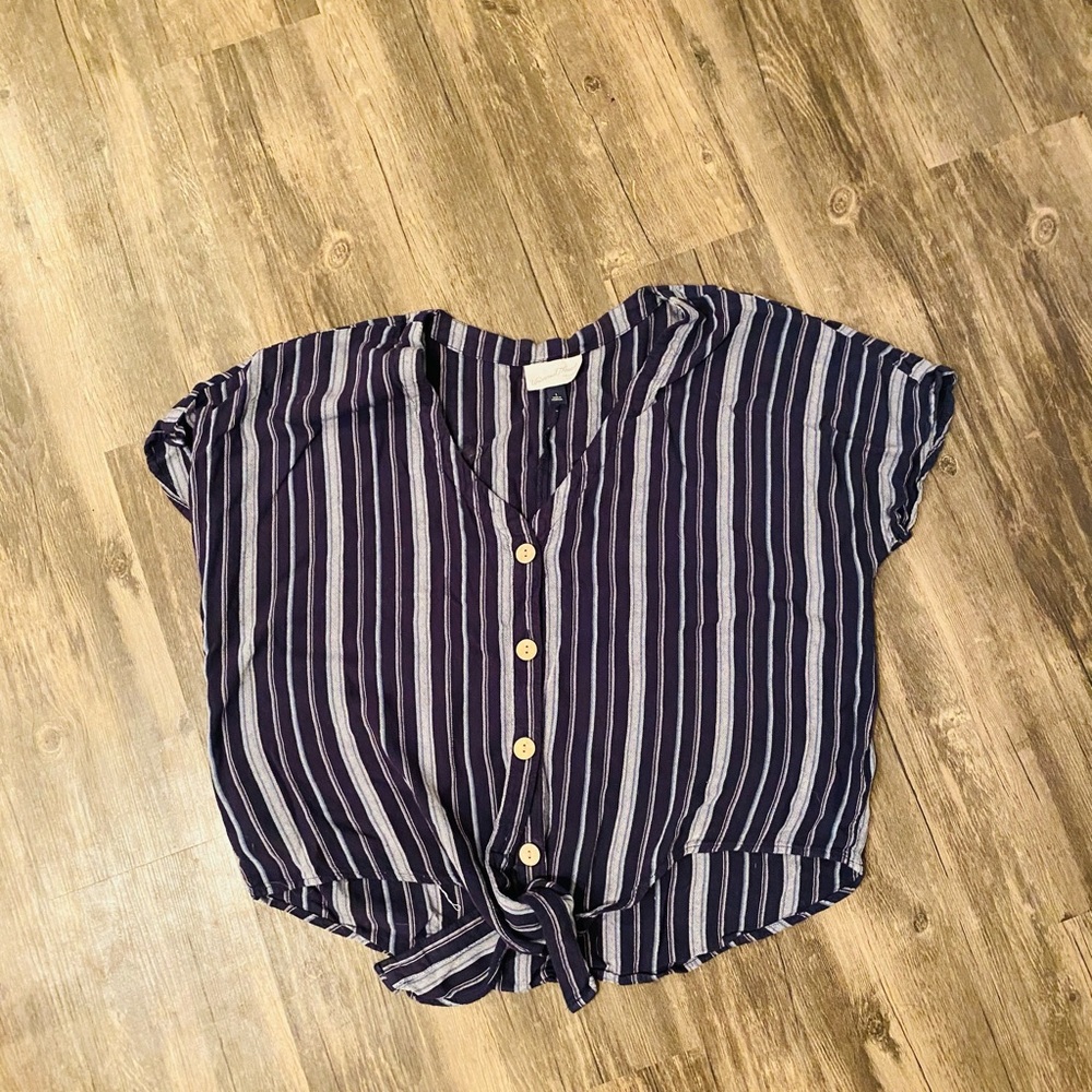 Universal Threads Top